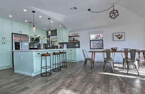 Pierson Place Historic District House | Stylish Retreat: Heated Pool w/Jets, Putting Green & Outdoor Kitchen
