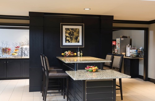 Forestview Condo | Suite Near the Heart of Chicago | Complimentary Breakfast