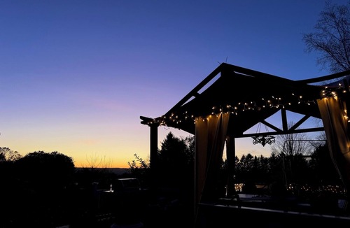 Ithaca House | Sweeping Valley Sunsets 4BR, 3 Bath Retreat Minutes to Cornell and IC