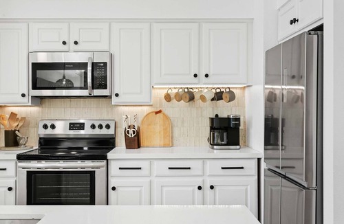 Raskin Estates House | SWSS 3BR Sun-Drenched Kierland Home | Heated Pool, Hot Tub, Outdoor Kitchen & 30‑Day Minimum