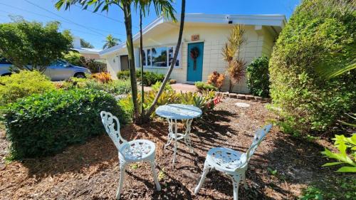 Marathon House | The Butterfly Cottage - Certified Butterfly Sanctuary - Ocean View Hot Tub - Authentic Keys Charm