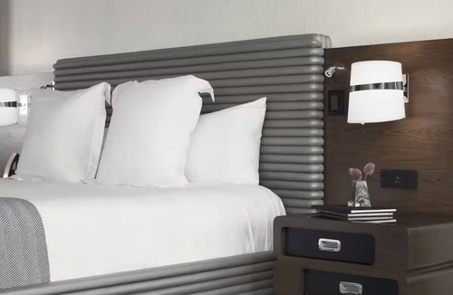 Foggy Bottom Hotel | The Watergate | Deluxe King Room | Along Potomac River Near Kennedy Center