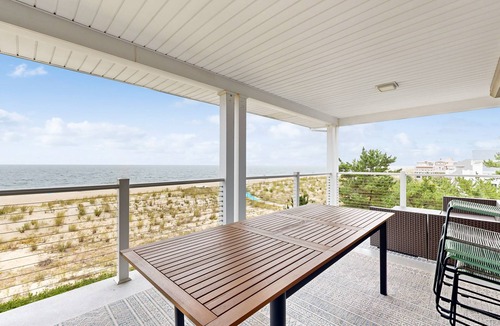 Rehoboth by the Sea Condo | Town of Dewey Beach Condo with balcony, close walk to beach