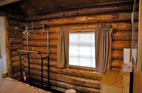 Cooper Landing House | Traditional Log Cabin with Large Windows on the Kenai Peninsula, Alaska