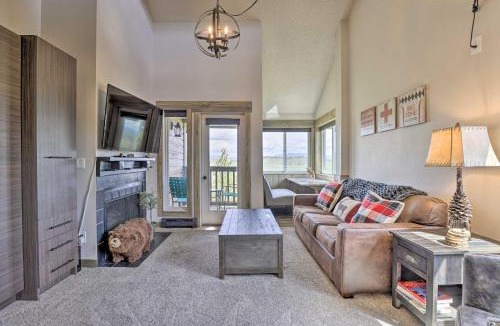 Granby Apartment | Updated Studio Loft in Granby: Epic Mountain Views