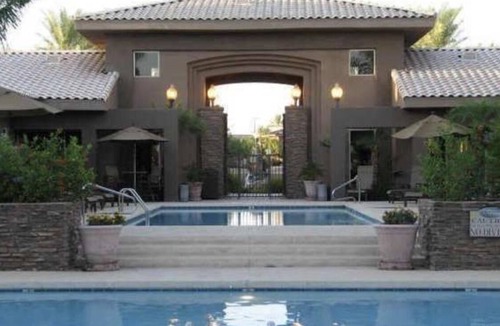 Paradise Valley Village Condo | Upscale stay 2.5 blocks to Kierland and Scottsdale Commons shopping.