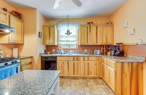 Salamanca House | Victorian Home 2 Mi to Seneca Allegany Casino!