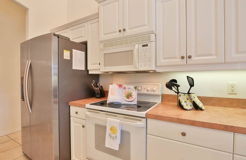 Heron's Watch House | Villa Lakeview - Private Pool And Just Minutes To The Beach