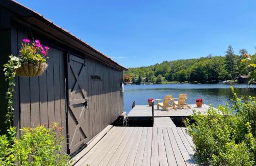 Town of Webb House | West Bay Hideaway