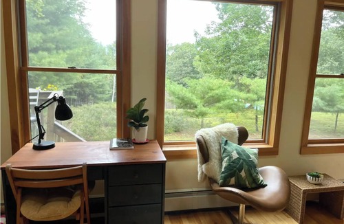 Woodstock Cottage | Woodstock mountain cottage & pool, SWIM, hike, relax, secluded modern 2 br house