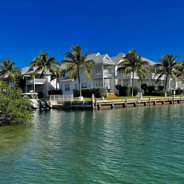 Coral Lagoon #13: Heated Pool, Views, easy Gulf & Atlantic Access via Vaca Cut