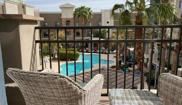 1BR Balcony Suite w/Pool View | Free Breakfast