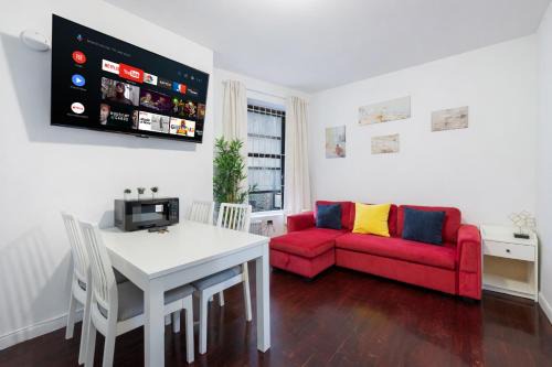 2 Bedroom Stylish Unit