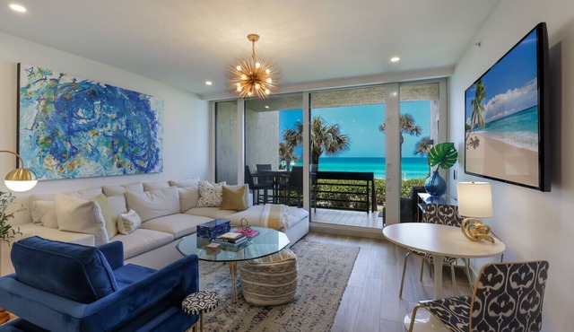 3 BEDROOM DIRECT OCEAN VIEW, WALKOUT TO THE BEACH!