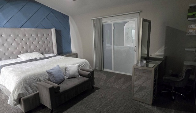 3-bedroom house in beautiful Mesa with cool AC and fitness room