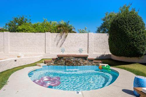 3BR Pool with Waterfall and Mini Golf - Near JW Resort