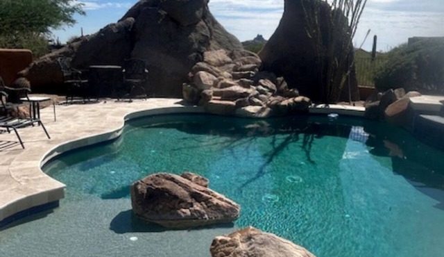 5 MILLION-DOLLAR HOME HEATED POOL, MTN VIEW, NEAR TROON GOLF COURSES