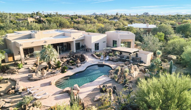 5BDR Oasis w/Waterfall Pool, Hot Tub, Desert View | Desert Cascase by AvantStay