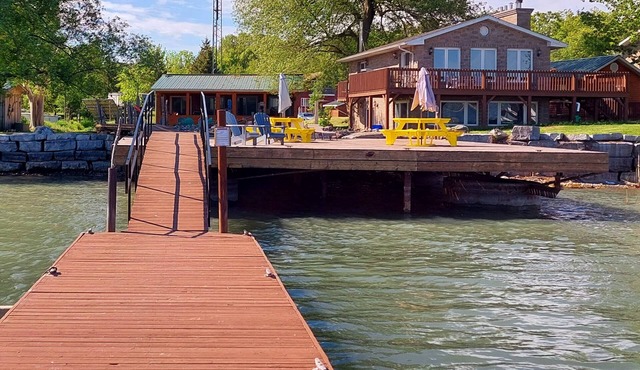 ☆7 Bdrm. Waterfront HIDEOUT☆ 1000 Islands GETAWAY☆