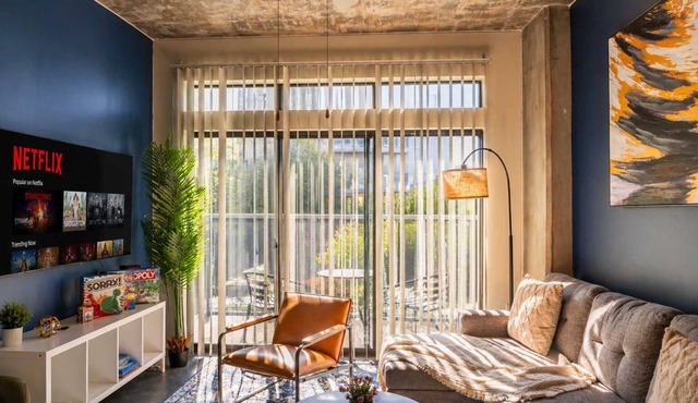 Arts District Access | Balcony, Pool & Parking