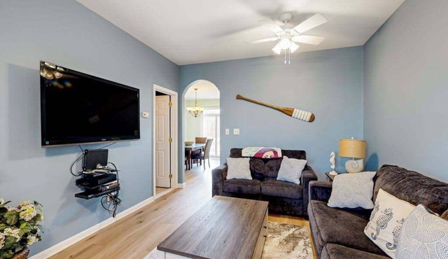 Bayside Resort townhouse with private gas grill and golf on-site
