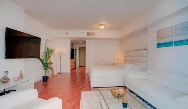 Bayview modern studio longer term available