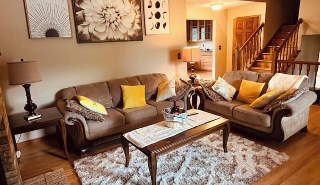 Beautiful Four-Level Split Home @ Calm Cul-de-sac!