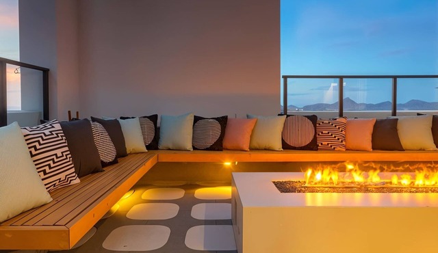 Boulevard Stays Scenic Studio Escape with Pool & Gym Access