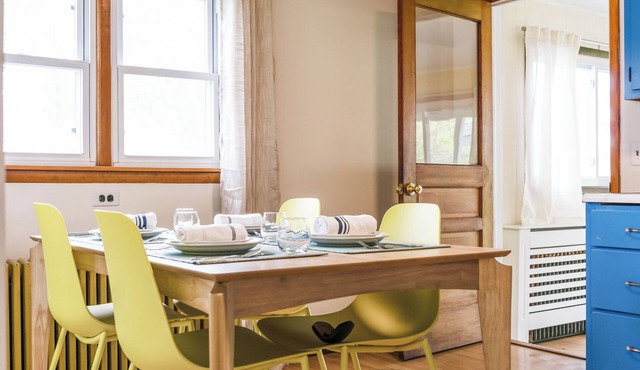 Charming Catskill getaway walking distance to Main St. Pet-friendly!