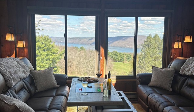 Cloud Wine Canandaigua- Hot tub & Lake Views in FLX Wine Country