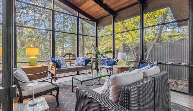 Cozy Beach Cottage with 3 Private Bedrooms, Screened Porch & Deck