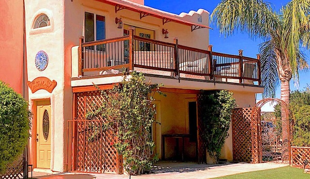 Cozy Casita, overlooking Senoran Desert Peserve, Cave Creek