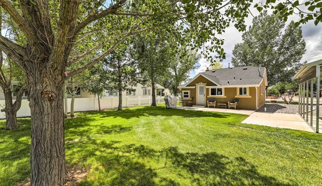 Cozy Farmhouse-style Cottage by Mighty 5 Ntl Parks
