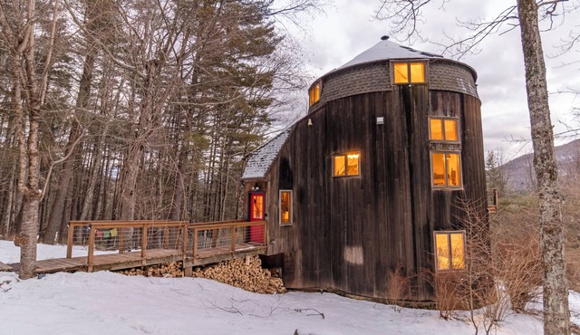 Cozy Silo with Sunset Mountain Views near Woodstock