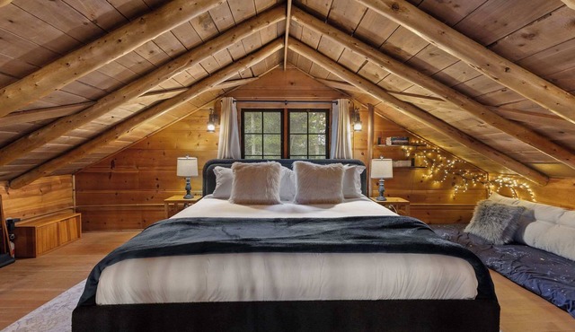Cozy Updated Cabin w Barrel Sauna, EV Charger