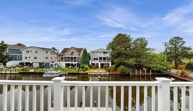 Dog-friendly home with canal views spacious layout