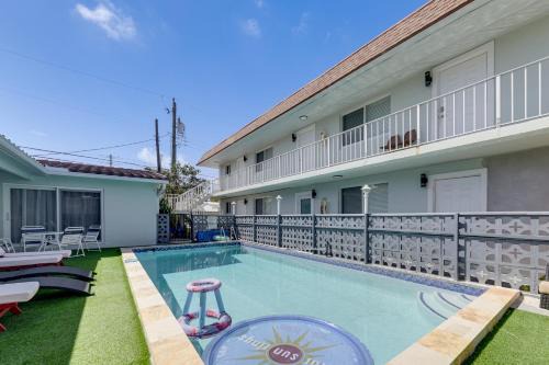 Dog-Friendly Unit w/Pool Access in Pompano Beach!