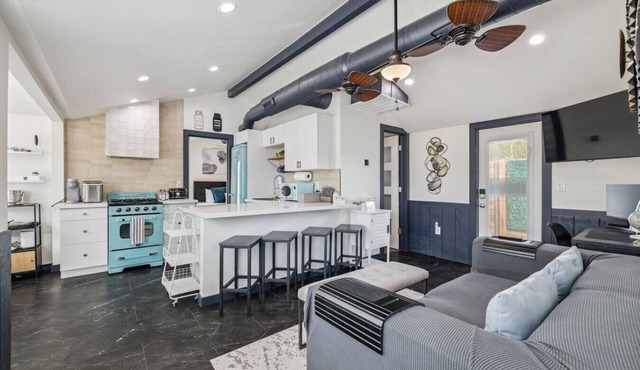Downtown Phoenix Modern Retreat B | Walkable