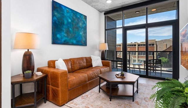Downtown SLC Luxury 1BD/1BA- Pool/HotTub 24hrGym