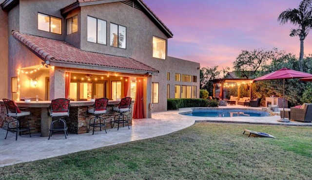 Extravagant Backyard & Dazzling Interior Concepts