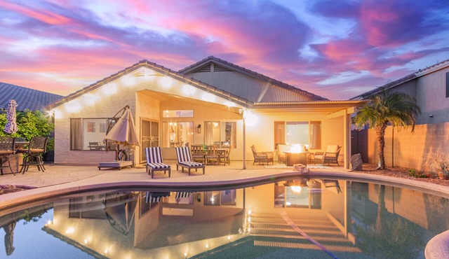 Fantastic Location! 1/2 mi to Dwntwn Gilbert-Beauty4 Beds, Priv Pool & Free Heat