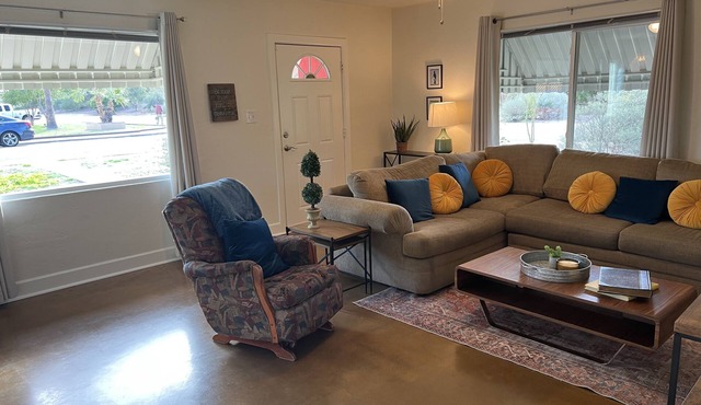 Great Location! Easy access to, well, Everywhere! nKing and Queen Bed.