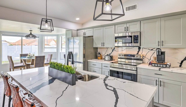 Group Getaway in Glendale < 1 Mi to Westgate!