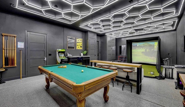 Heated Pool & Spa, Golf Simulator, Billiards
