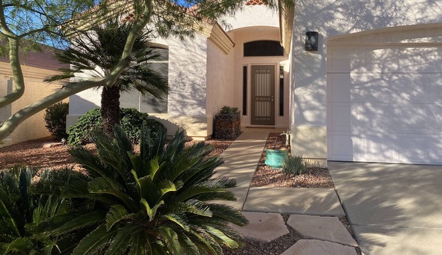 Hilltop Gated Desert Getaway, minutes from the Tonto Forest. Pet Friendly!