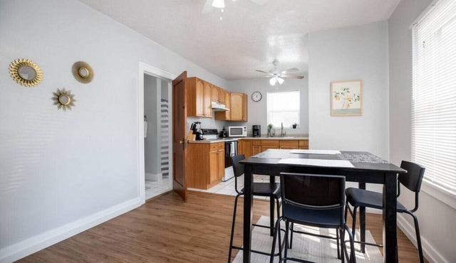 Historic Avenues Two Bedroom Suite!