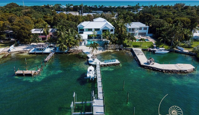 Infinity Bay Islamorada ~ Luxury 9-bed, 10-bath Bayfront Estate in Islamorada