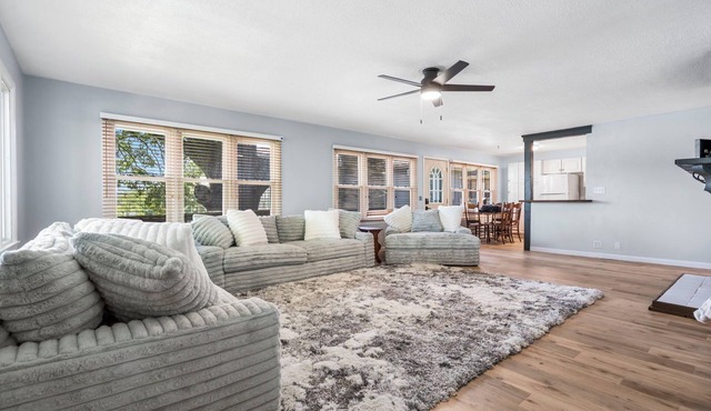 Lake front, spacious & cozy home with entertainment room.