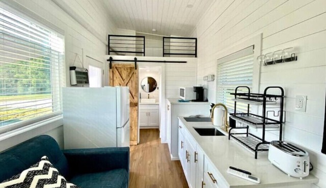Lake Oconee Tiny Home Oasis 3 Min to Lake 20 Acres