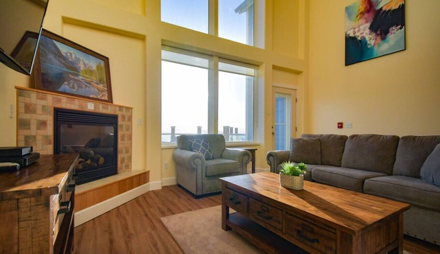 Lakeshore Lodging Lodge 713
